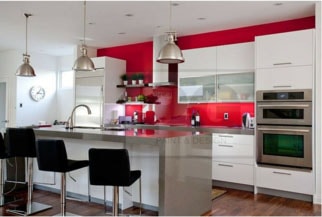 interior painting of kitchen accent wall in Ottawa house by painters PG PAINT & DESIGN